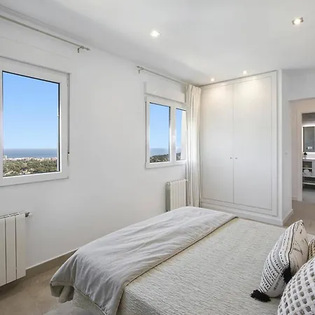 Balconet By 哈维亚